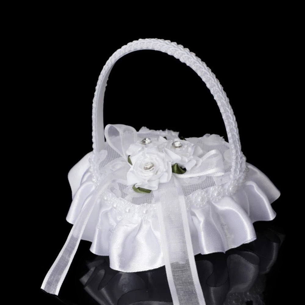 علبة خاتم بيضاء على شكل قلب من - مراجعة Ring Bearer Pillow وسعره